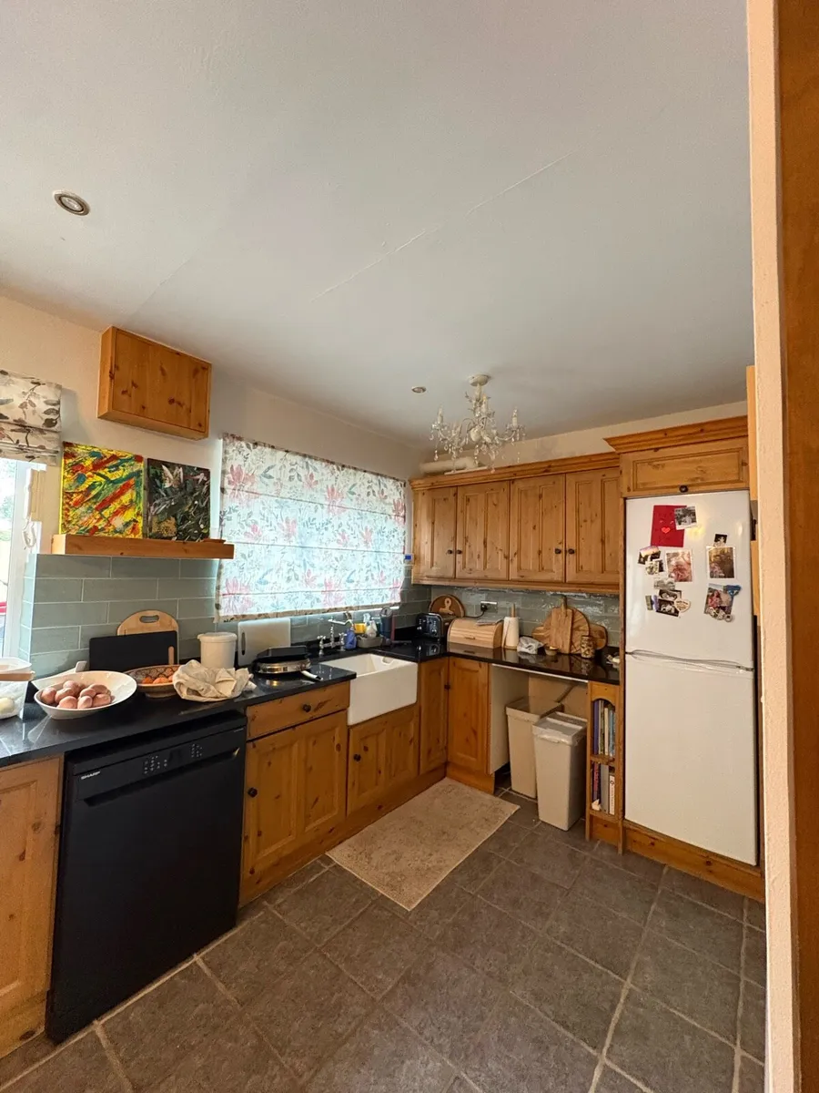 Pine kitchen - Image 3