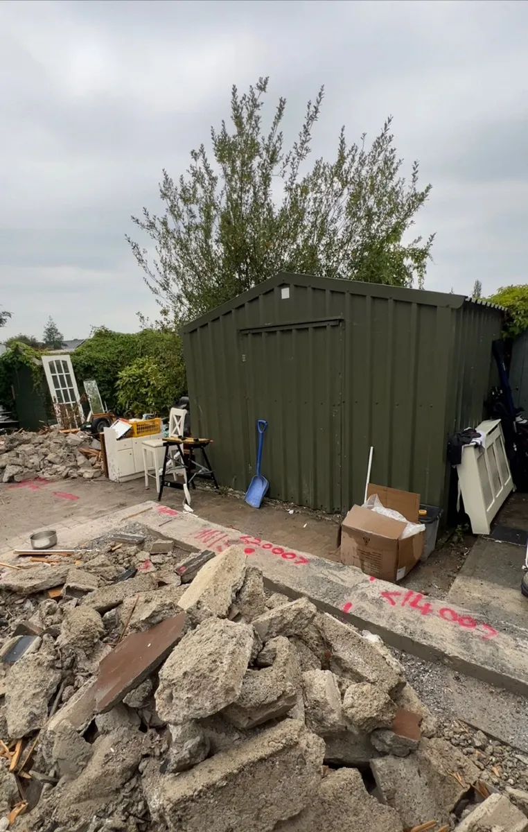 Shed perfect condition 1.5 metre door / 4*4 metres - Image 1
