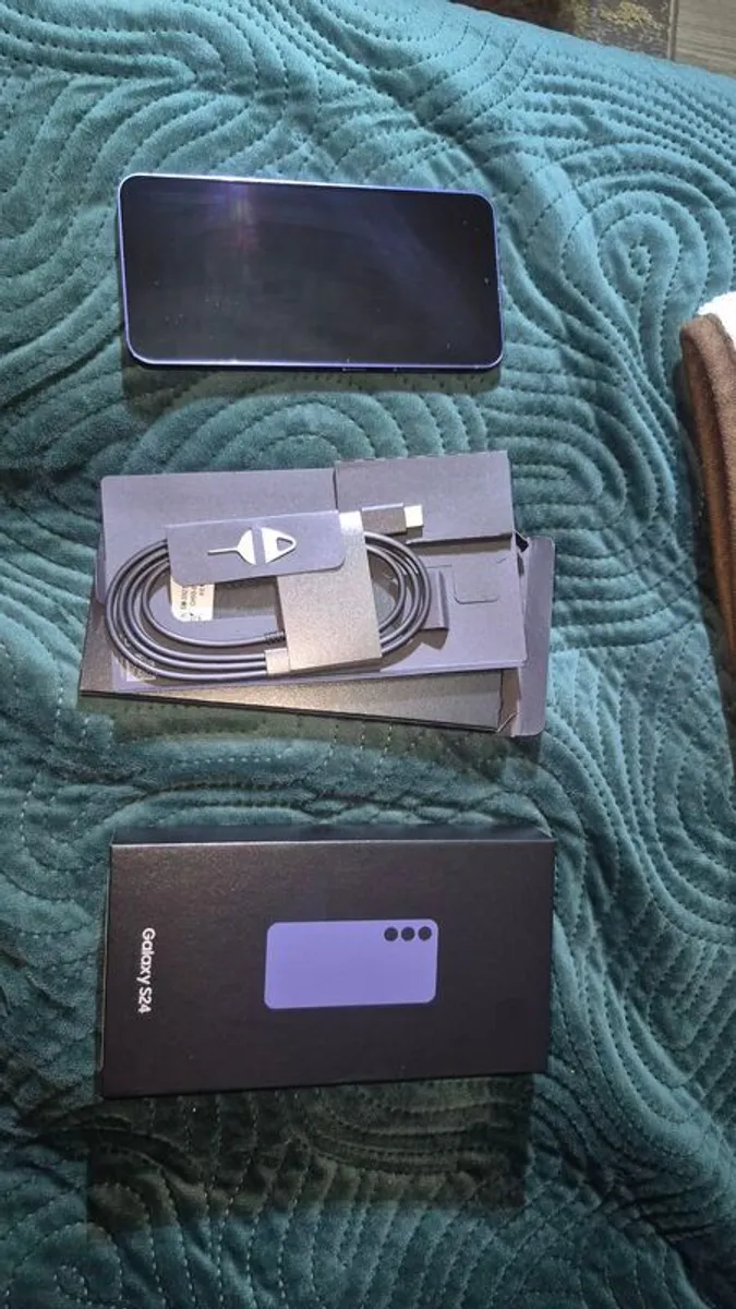 samsung s24 - Image 1