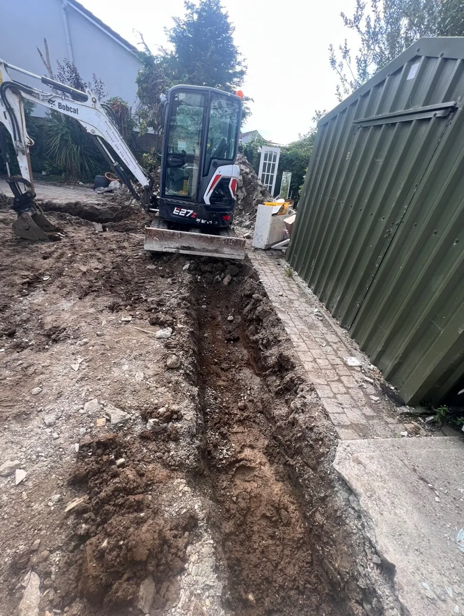 Shed perfect condition 1.5 metre door / 4*4 metres - Image 2
