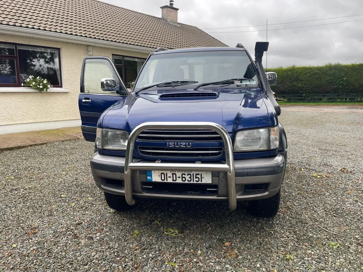 Isuzu trooper 3.1 - Image 2
