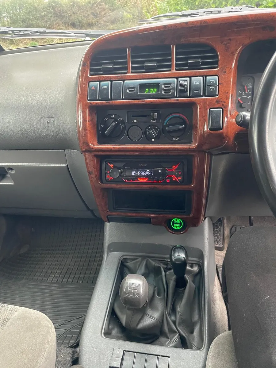Isuzu trooper 3.1 - Image 4