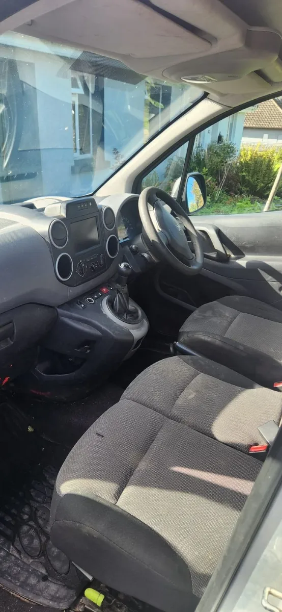 2018 Peugeot Partner  – CVRT 2027 – €4,450 ONO - Image 4