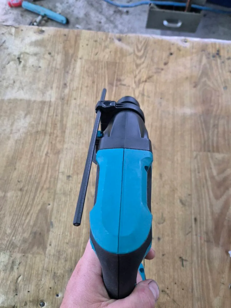 18v Makita dhr-165 rotary SDS+ hammer drill - Image 4