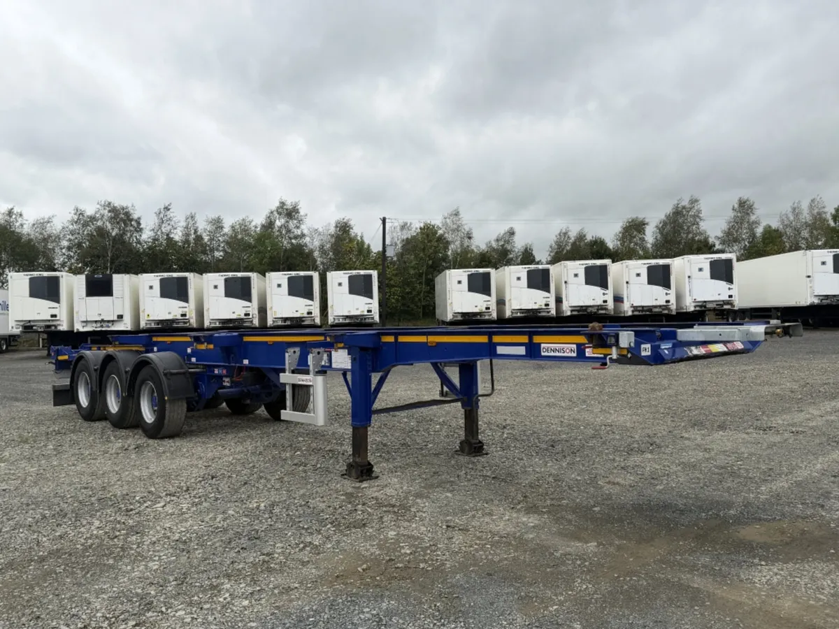2018 DENNISON SLIDING SKELETAL TRAILER - Image 1