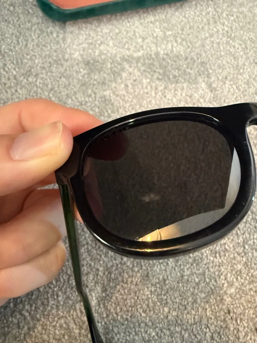 Gucci Mens sunglasses - Image 3