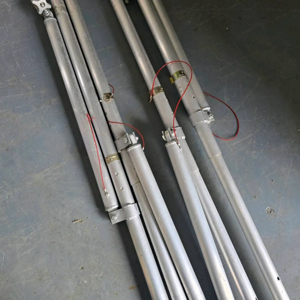 Aluminium stabilisers x 4 - Image 3
