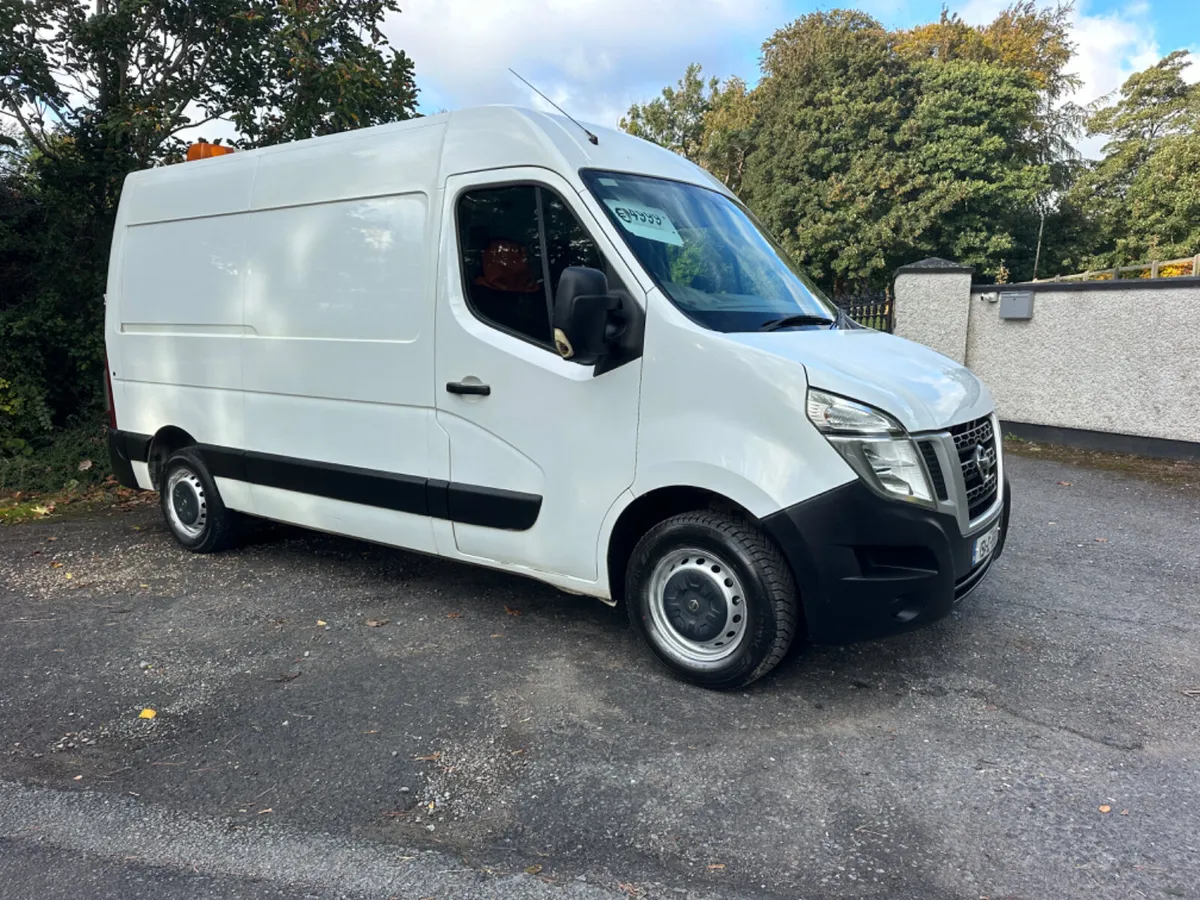 Nissan NV400 2015 - Image 1