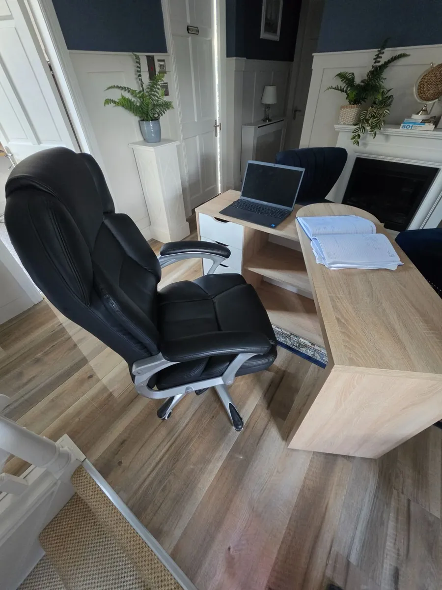 desk - Image 2