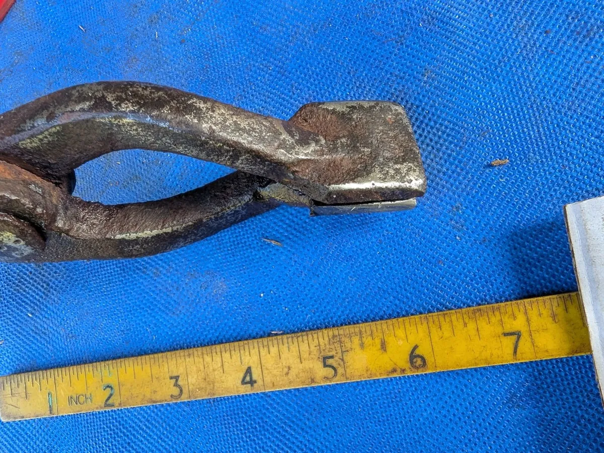 Blacksmiths Flat Tongs - Image 2