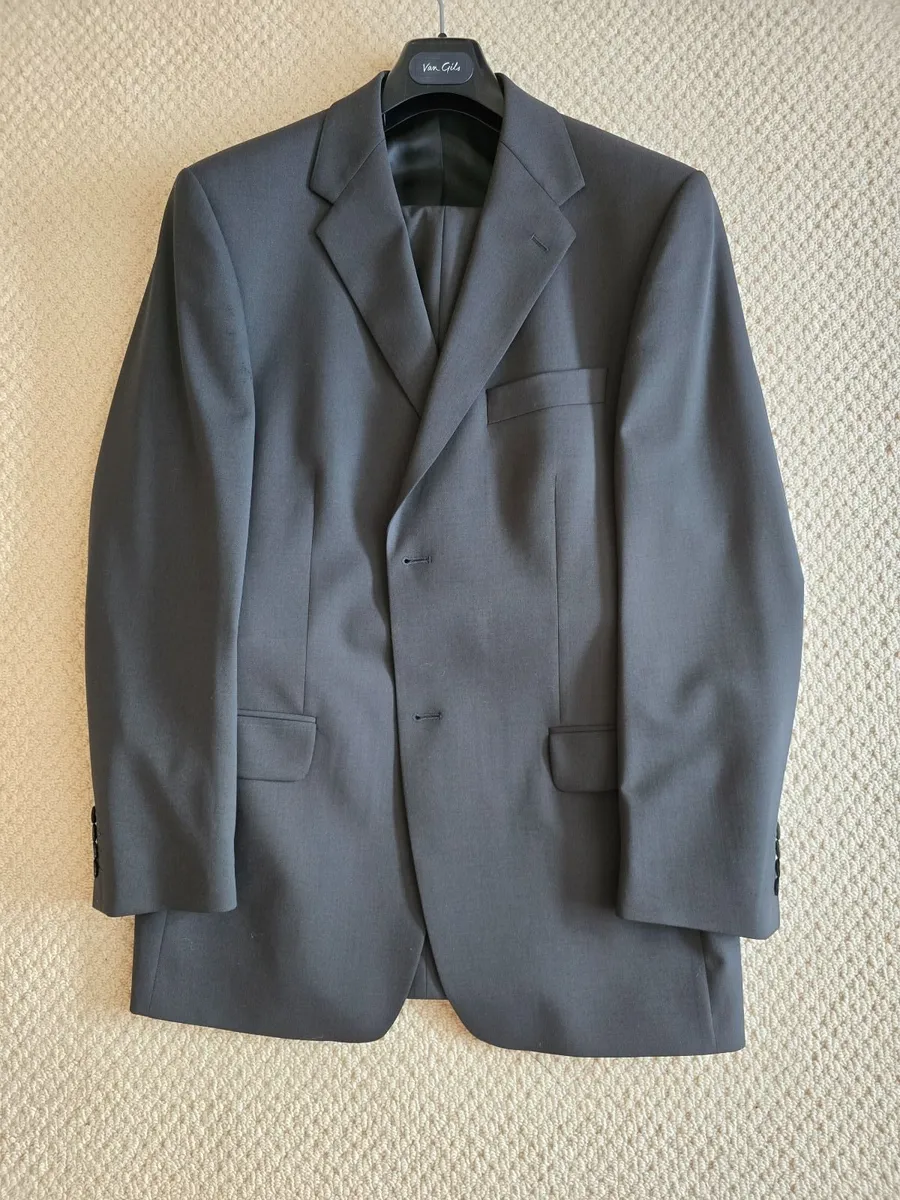 Gents Van Gills Suit, size 40R - Image 1