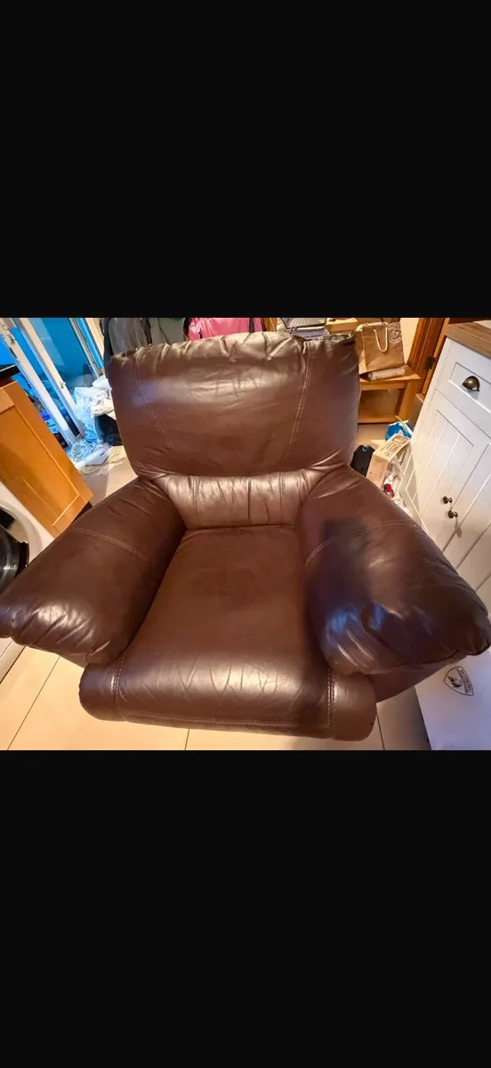 Leather brown armchair with mint condition - Image 1