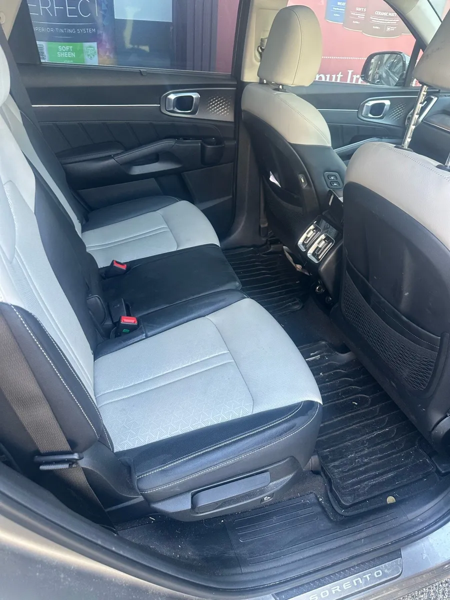 Kia Sorento - Image 2