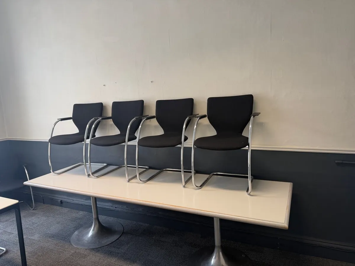 Desk and chairs - Image 2