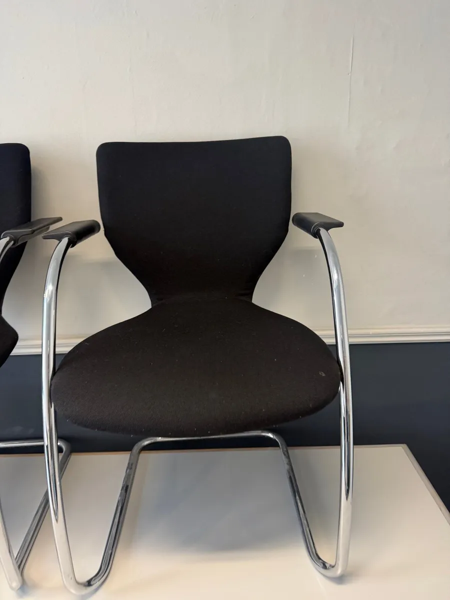 Desk and chairs - Image 4