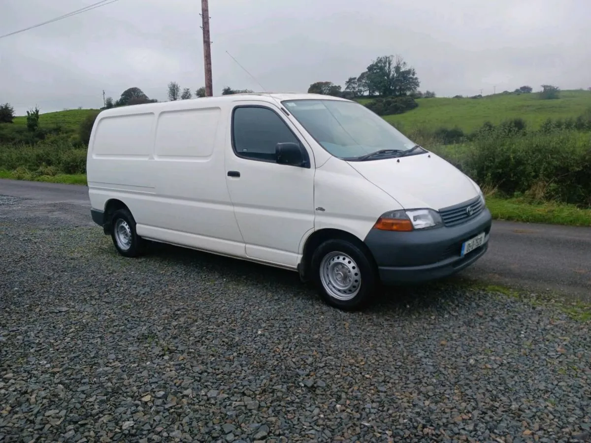 2005 toyota hiace , tested 30/07/2027, 3750 euro - Image 1