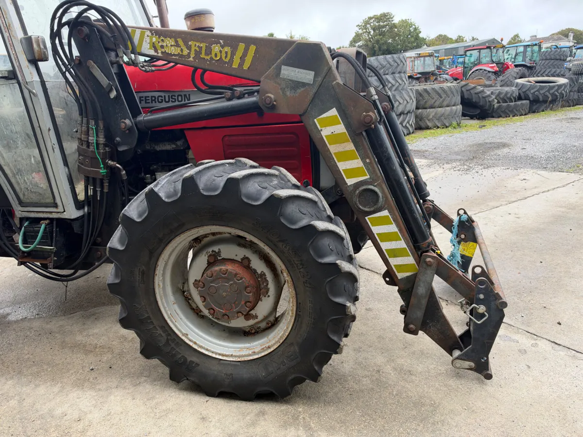 1993 Massey Ferguson 390 with Loader - Image 2