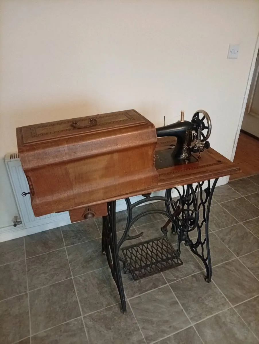 Sewing Machine. Unique Antique. - Image 2