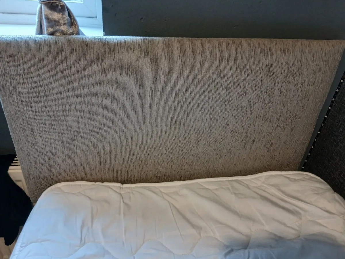 Bed & Mattress - Image 3