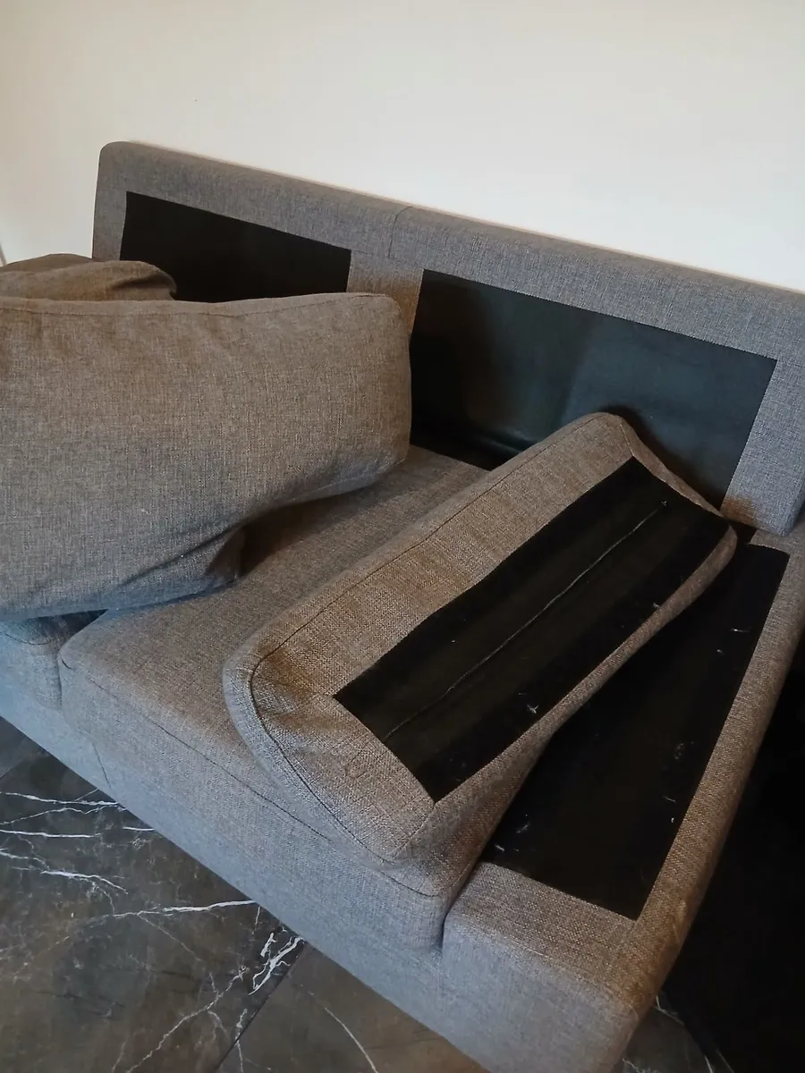 2 seater Sofa - Image 3