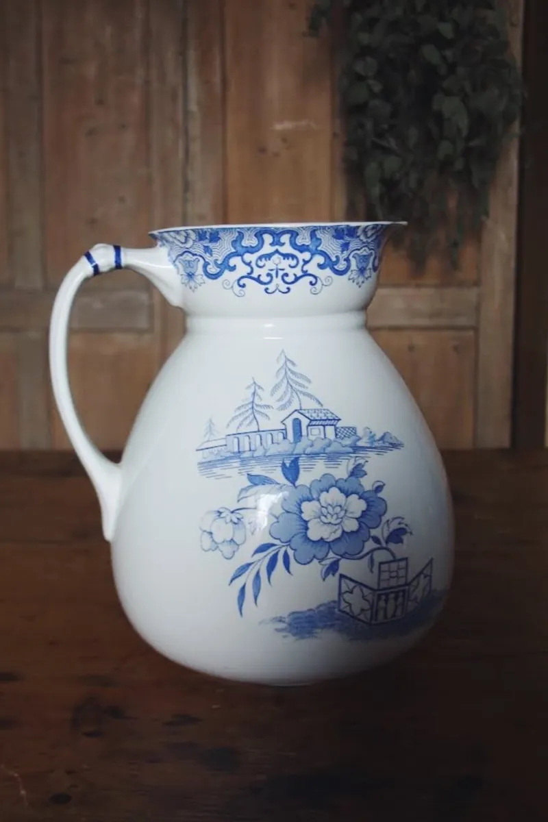 Large Antique china Wash Jug - Image 1