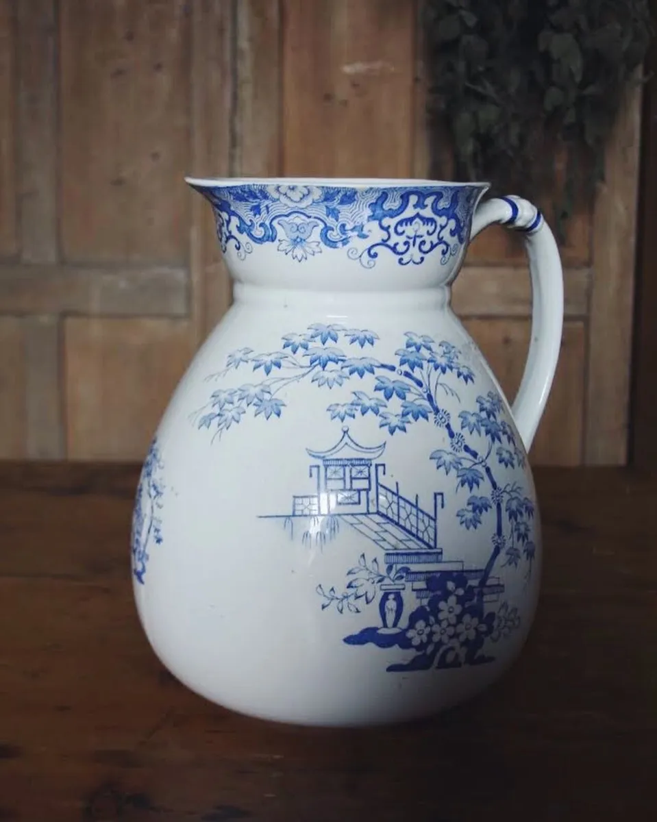 Large Antique china Wash Jug - Image 3