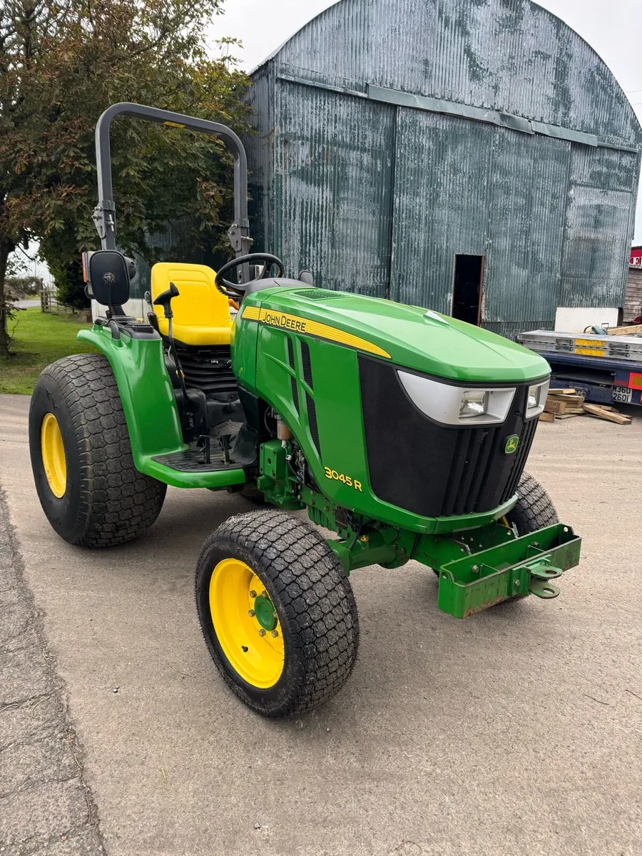 John Deere Compact Tractor - Image 3
