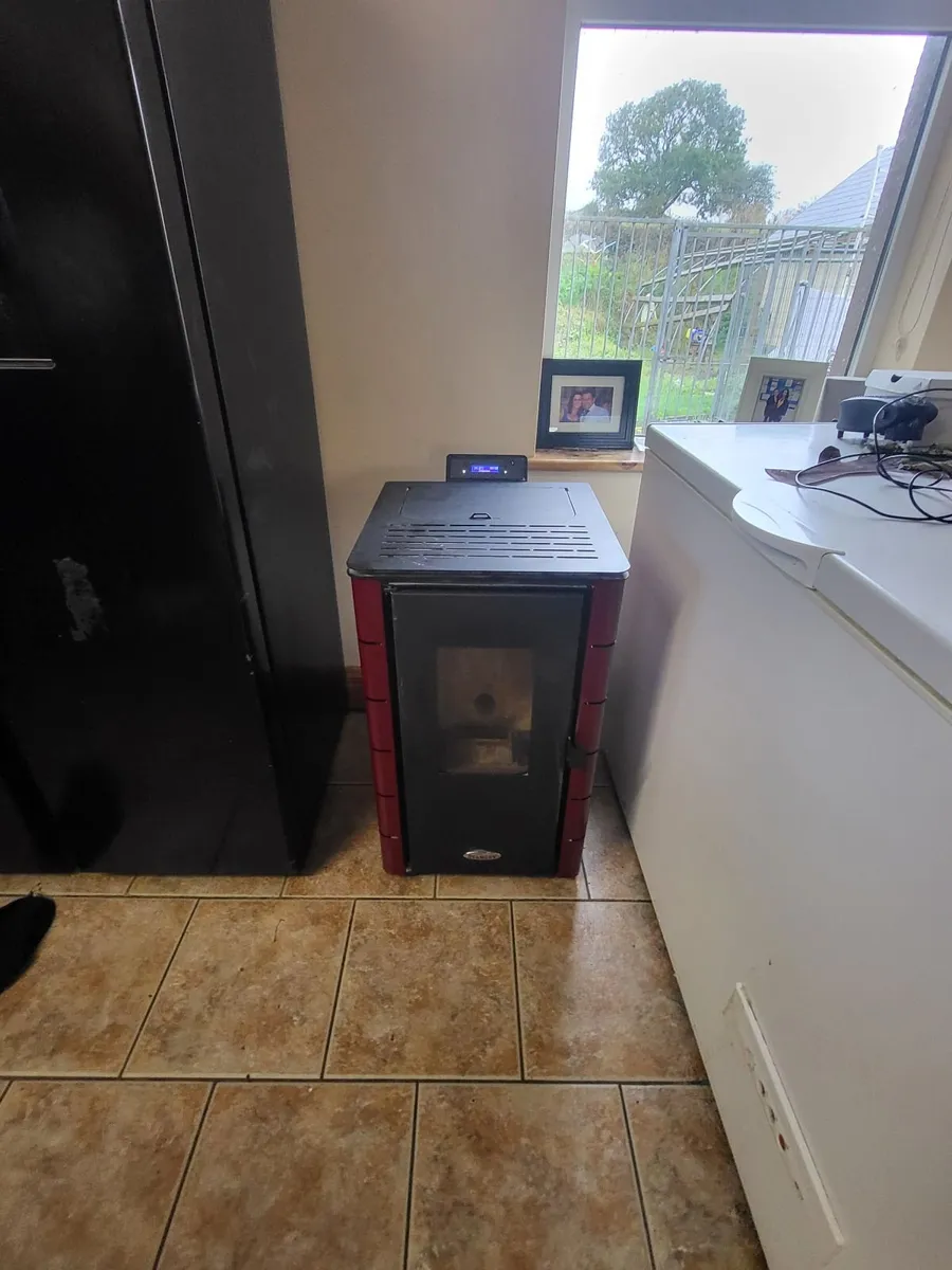 Stanley k50 5kw wood pellet stove claret - Image 2