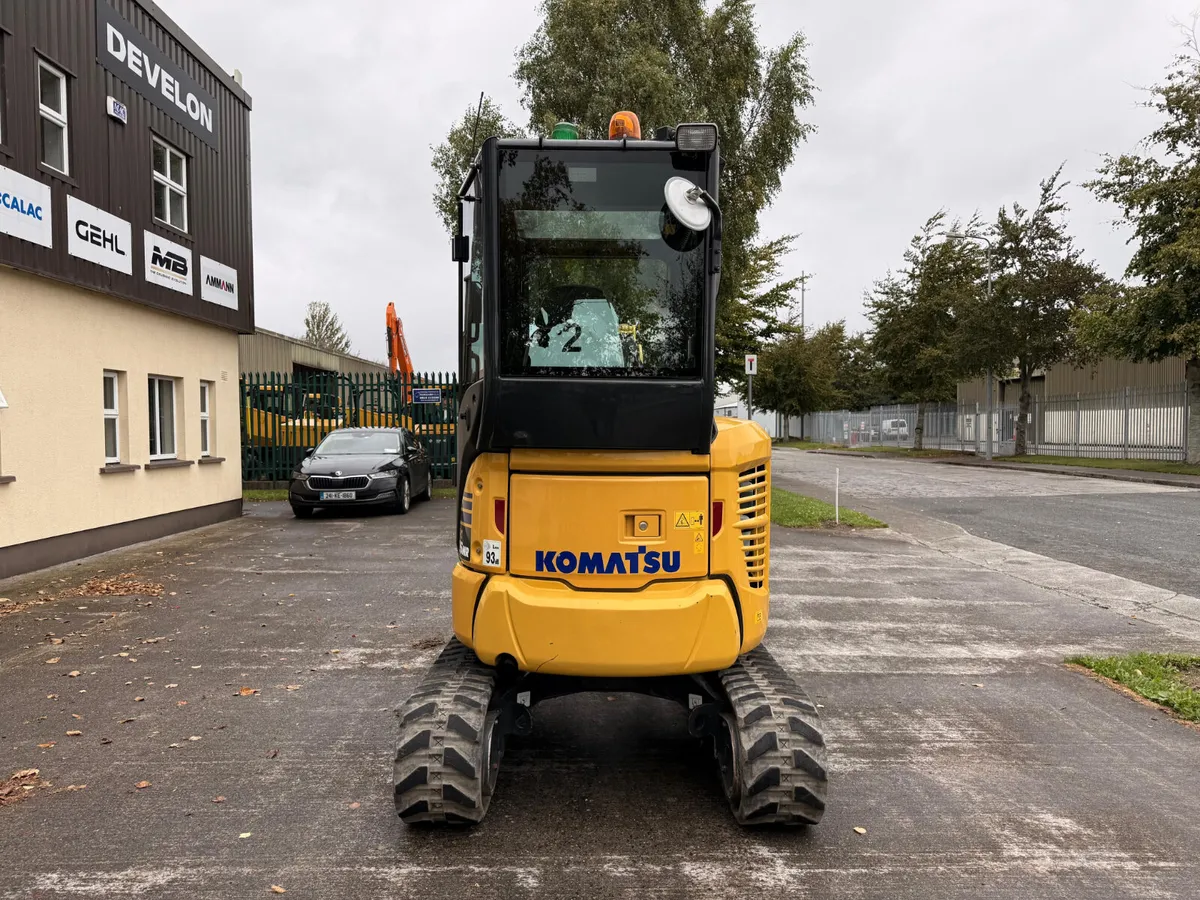 2022 Komatsu PC26MR-5 Excavator - Image 4