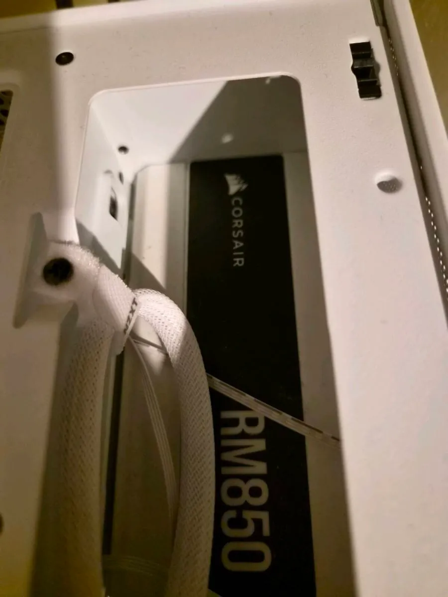 Corsair RM850 White (80+ Gold fully modular ATX) - Image 2