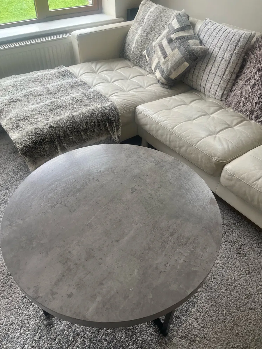 Coffee Table & Cushions - Image 3
