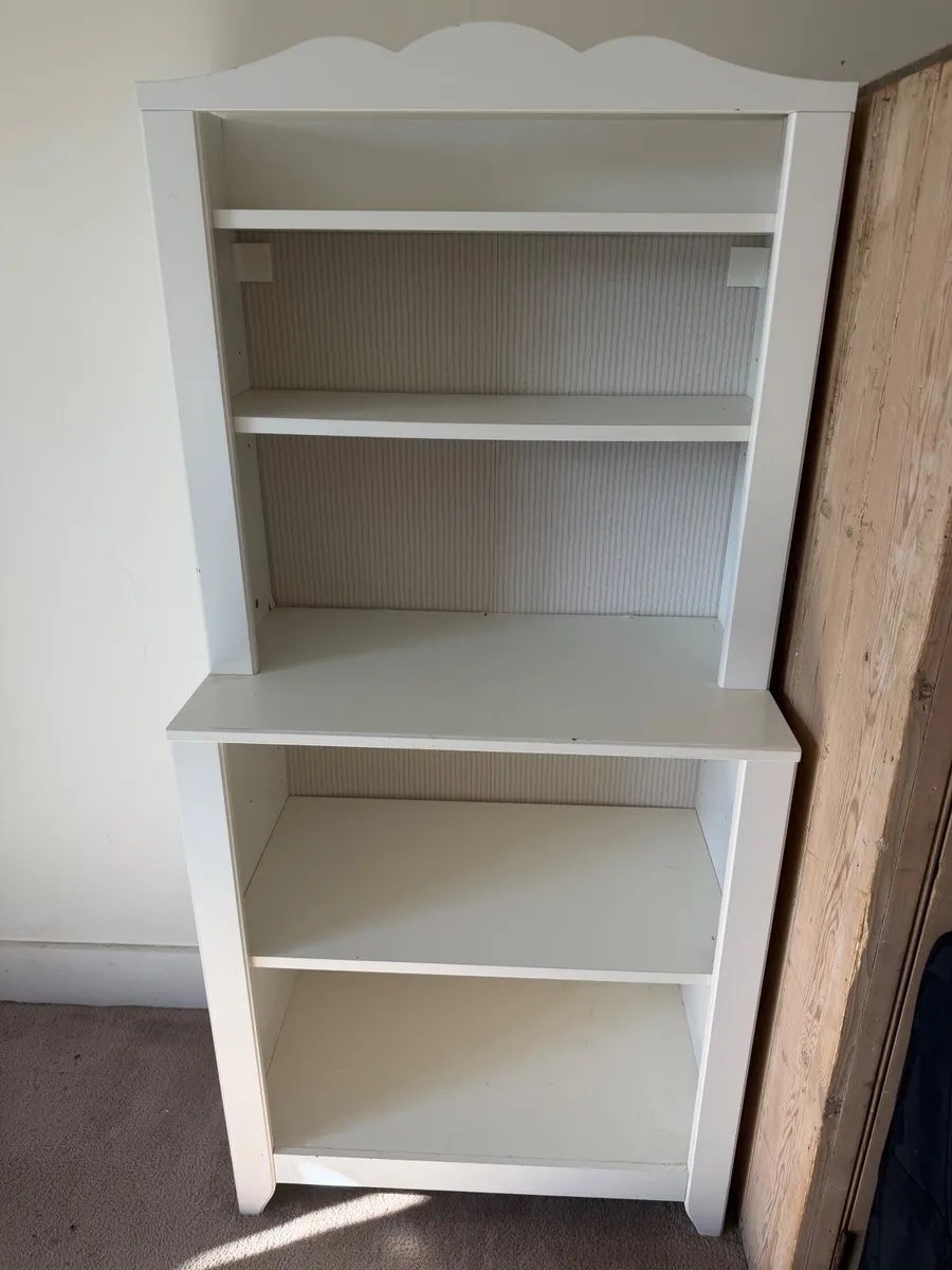 Dressing table