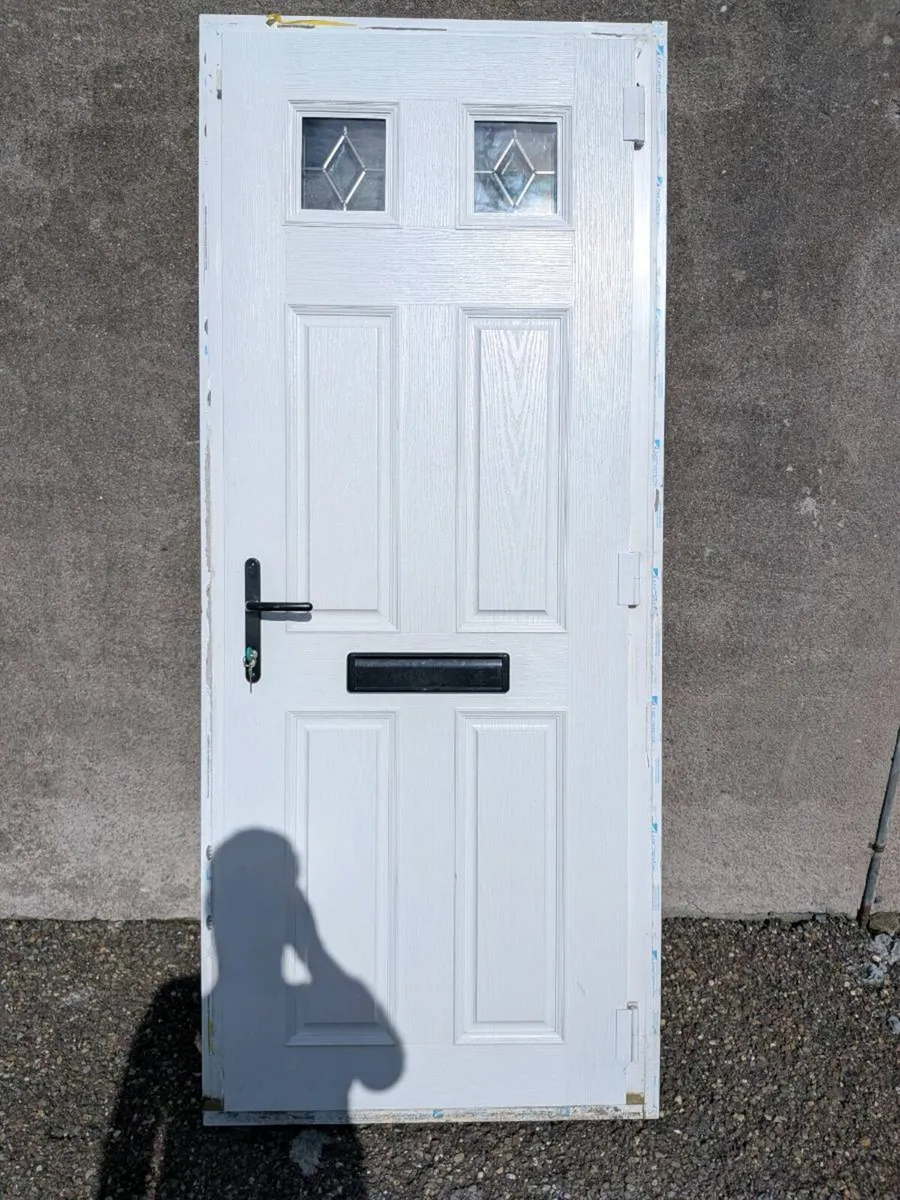 PVC door and frame two keys - Image 1