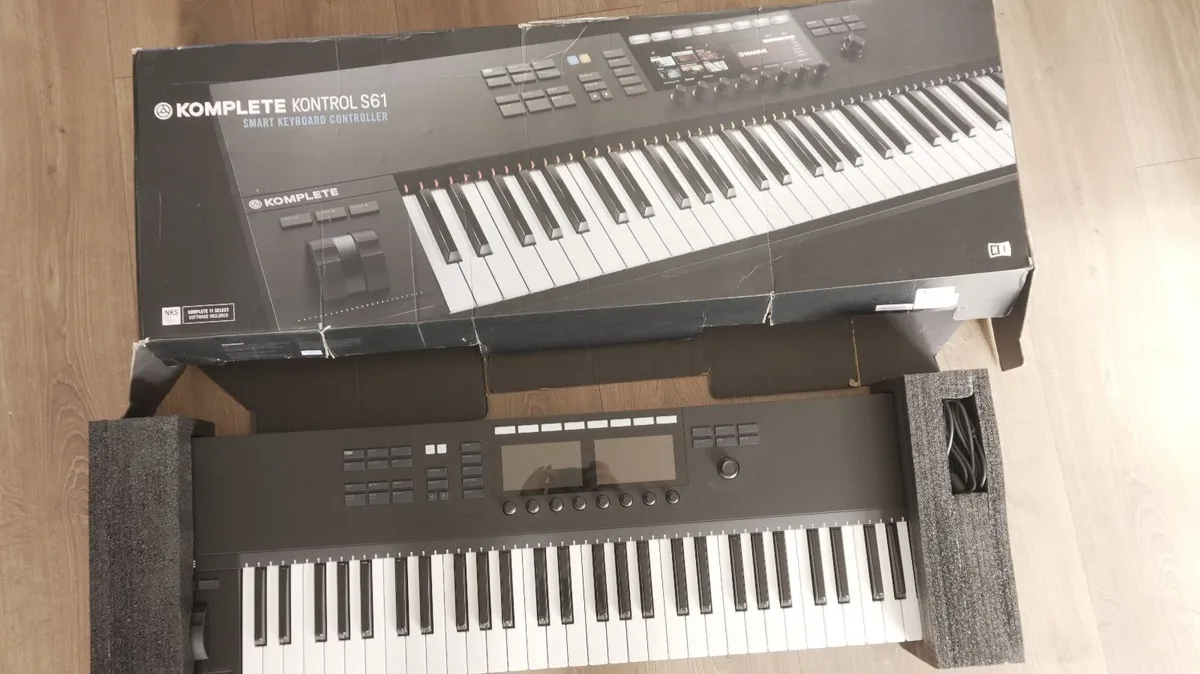 Midi Keyboard Komplete Kontrol S61 MK2 - Image 2