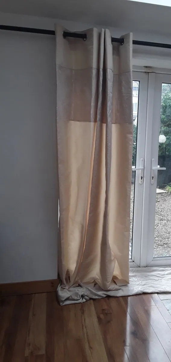 Beautiful brand new large drapes - Image 4