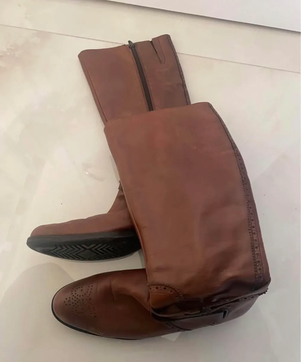 Ladies Brown Knee High Boots Women's brown leather