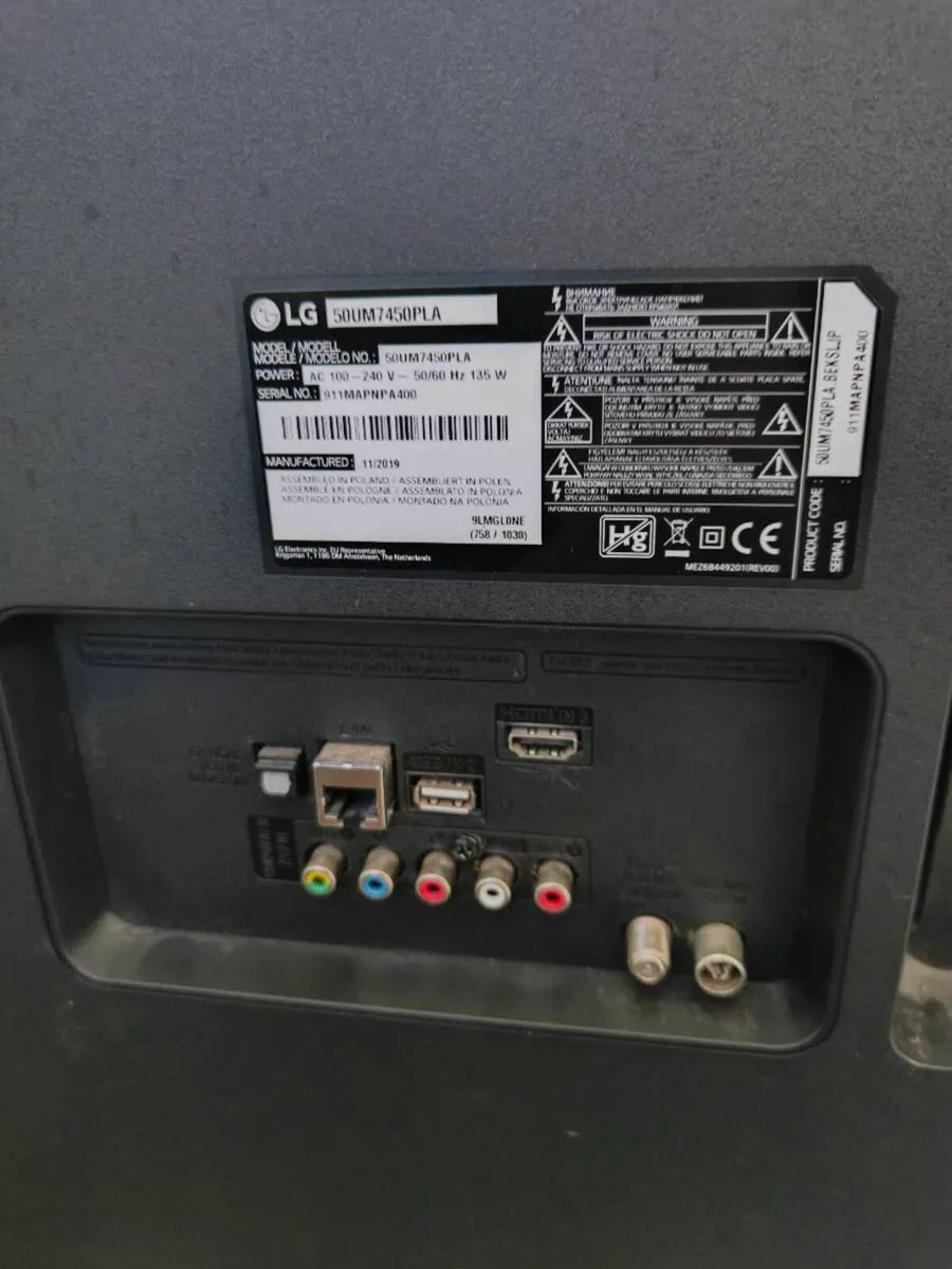LG Smart TV 50 " - Image 3