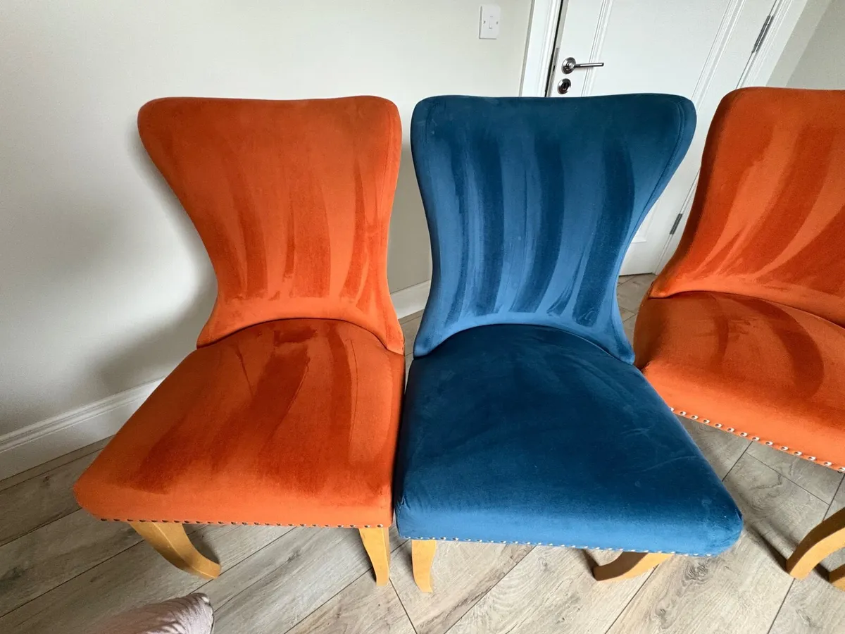 5 Dining chairs orange and blue - Image 2