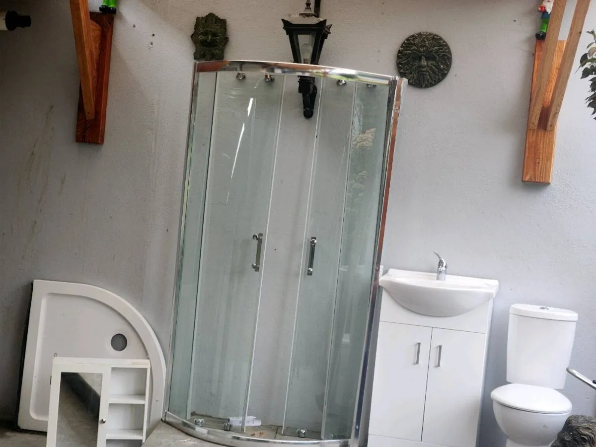 Bathroom Suite - Image 2