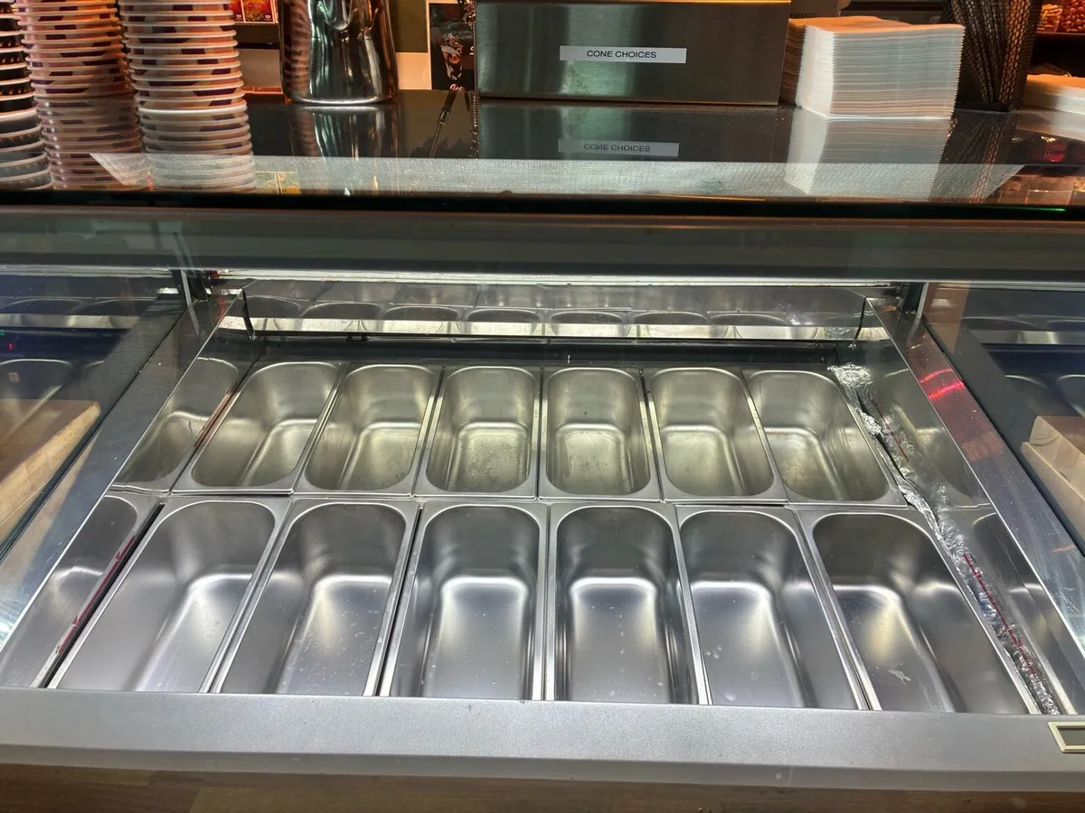 Gelato display freezer - Image 1