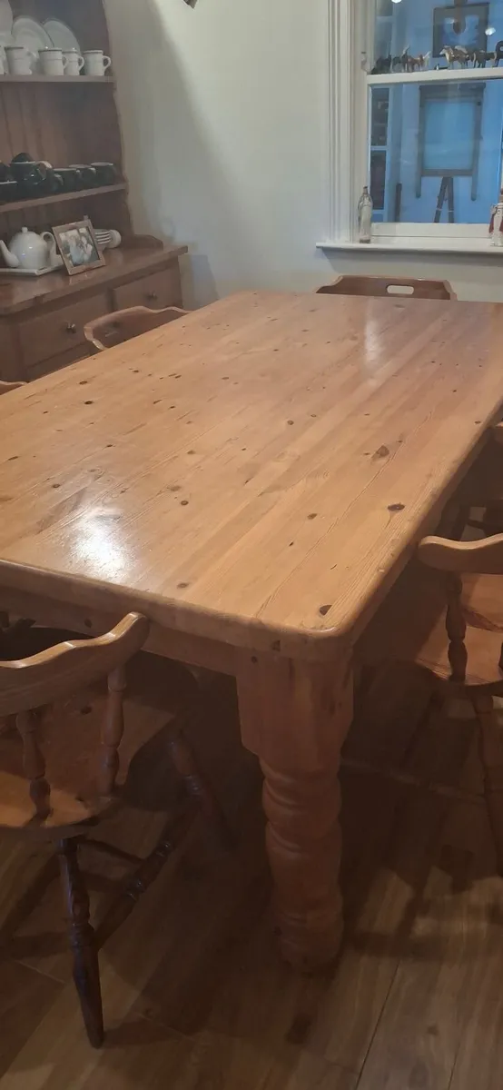 Dining Room Table and Chairs. - Image 3