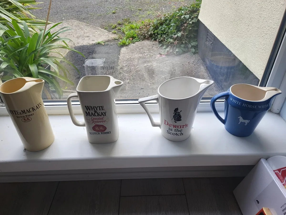 Four whisky advertising water jugs - Image 2
