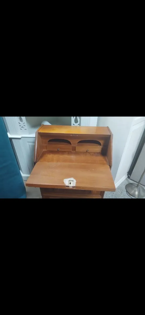 Bureau - Image 2