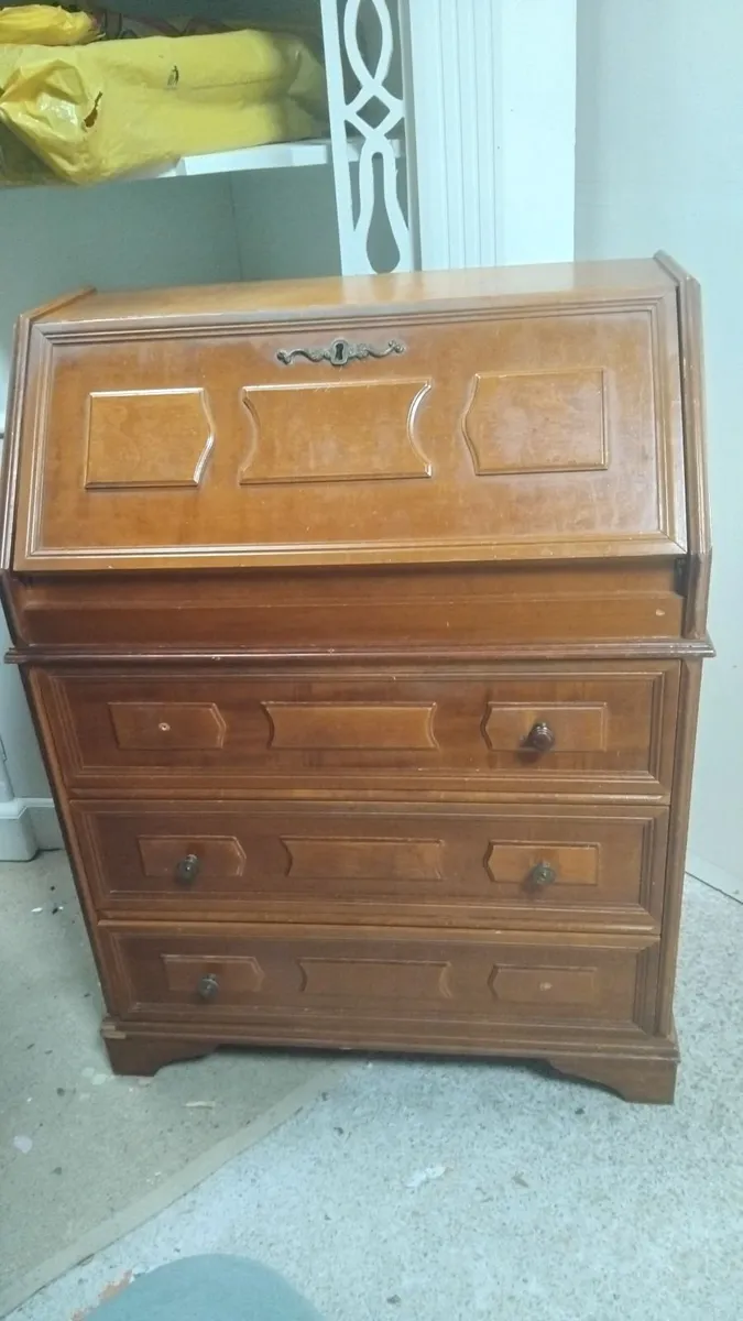 Bureau - Image 1