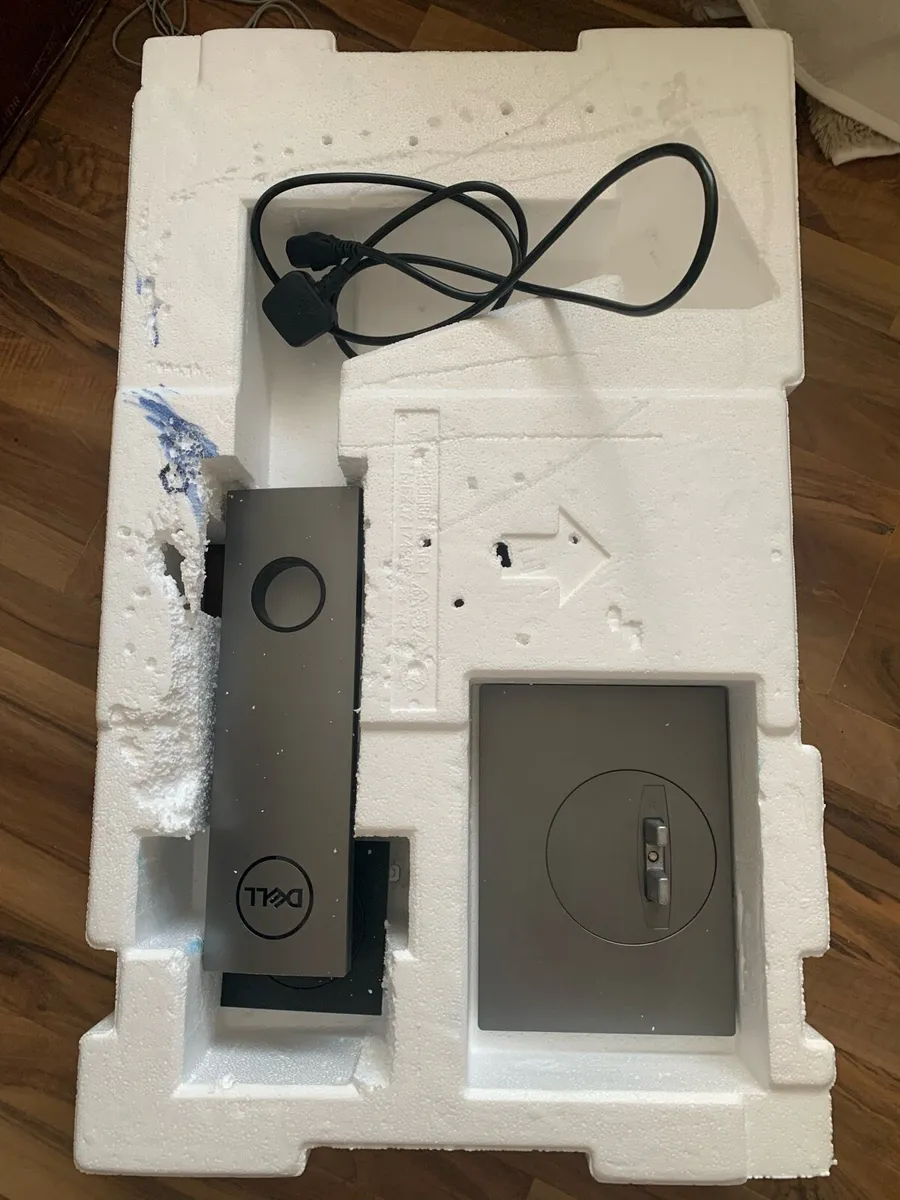 Dell QHD monitor-fully working with vertical line - Image 2