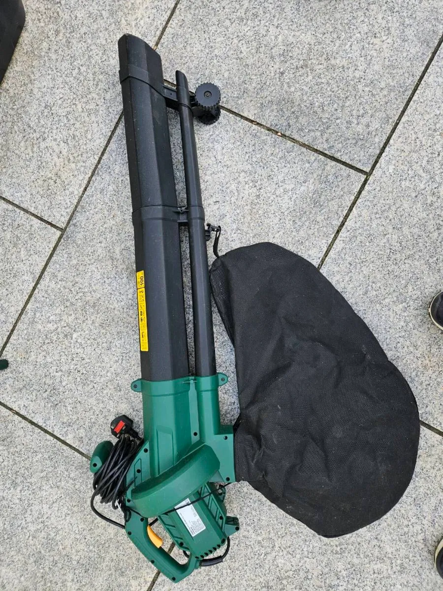 Electric leaf blower - Image 1