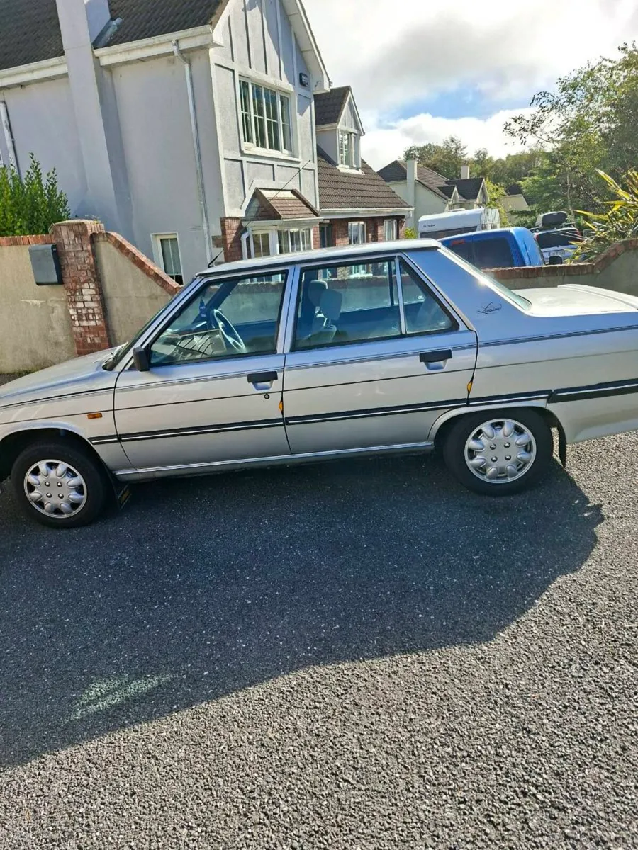 Renault 9 GTL - Image 1