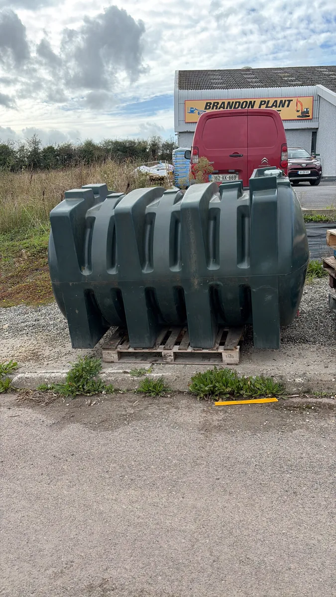 Oil tanks - Image 4