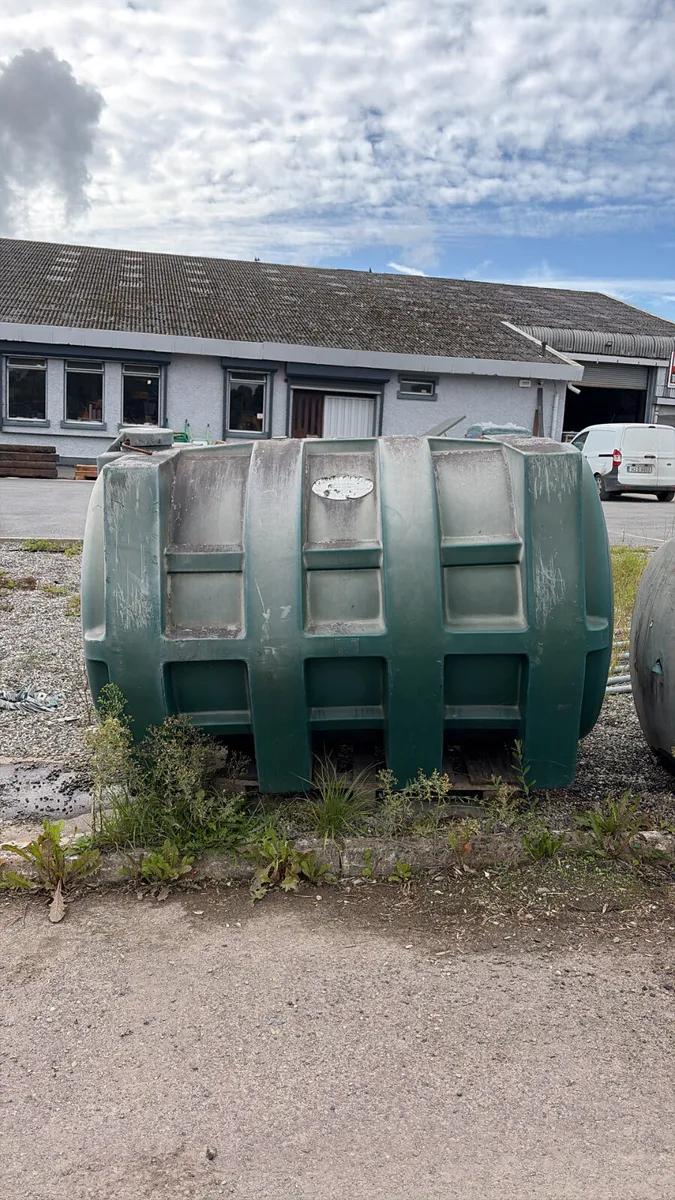 Oil tanks - Image 3