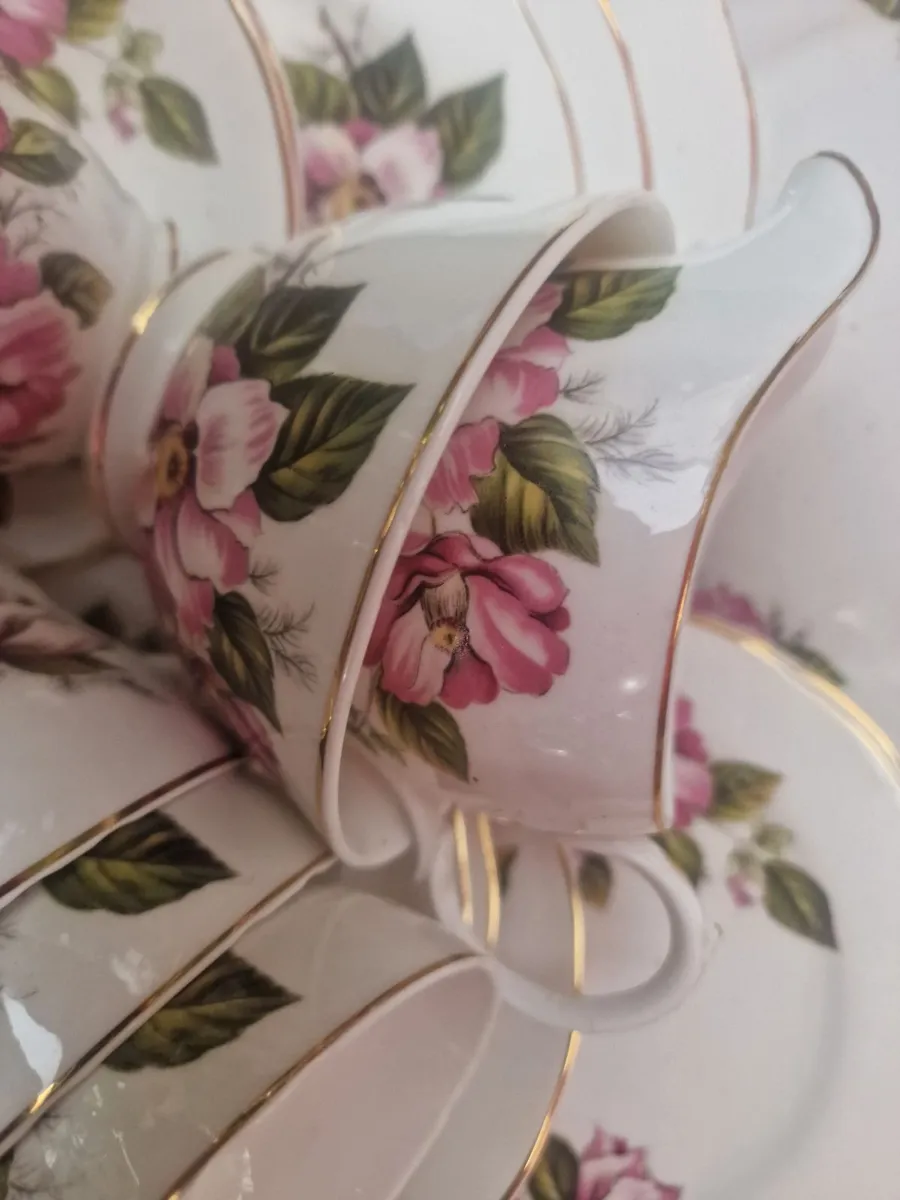 China tea set. - Image 1